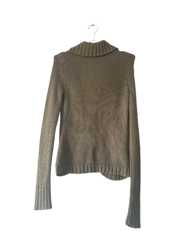 Chaqueta de hilo verde con botón. COD J47