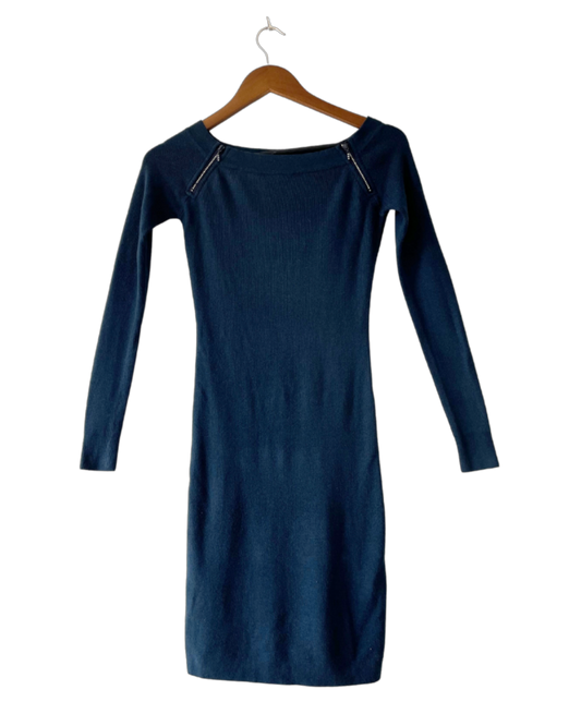 Vestido de punto ajustado azul marino. Talla M. COD. V53