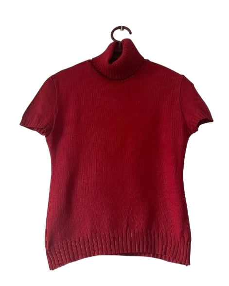 Jersey rojo de manga corta y cuello alto. COD J5