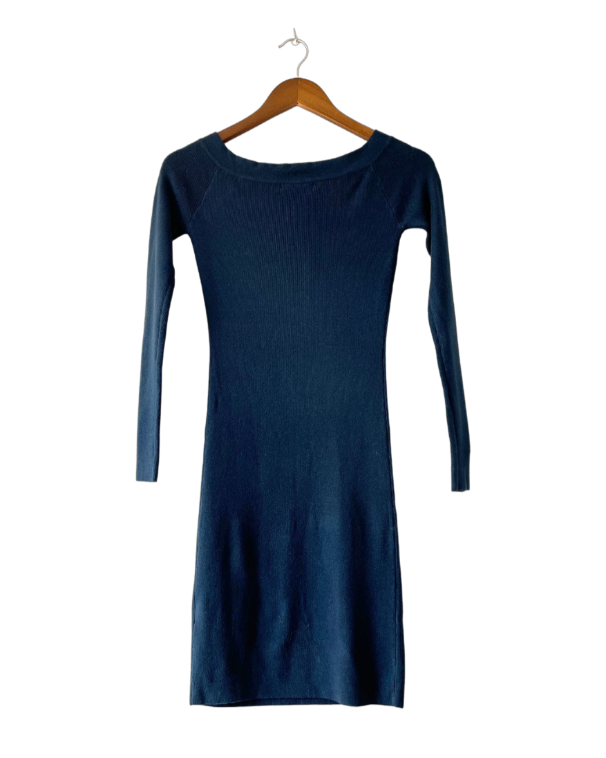 Vestido de punto ajustado azul marino. Talla M. COD. V53