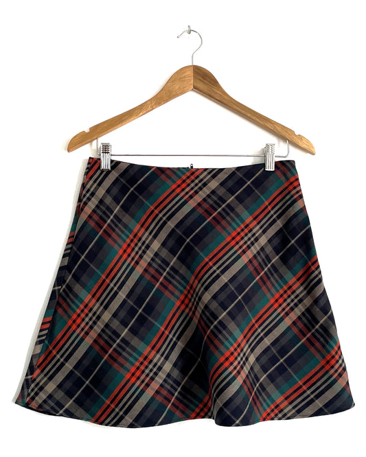 Falda corta cuadros. COD. F3