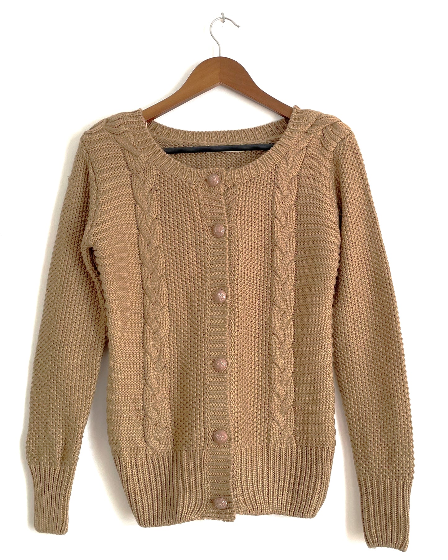 Chaqueta hilo beige botones. COD J24