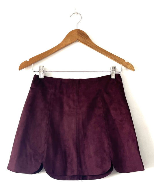 Falda corta de ante color granate COD F12