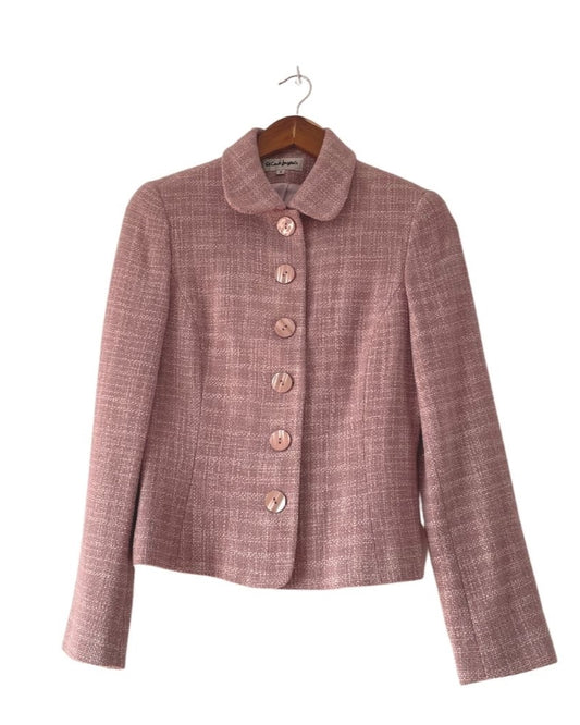 Chaqueta corta rosa con botones delante. EL CORTE INGLÉS. Talla 38. COD CH42